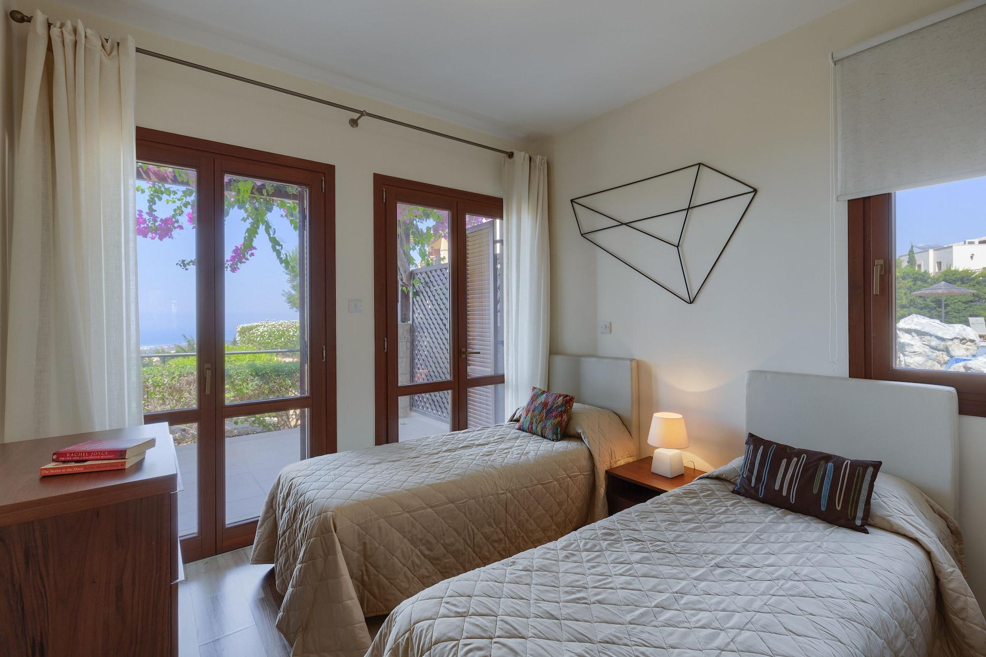 Aphrodite Hills Holiday Residences Extérieur photo