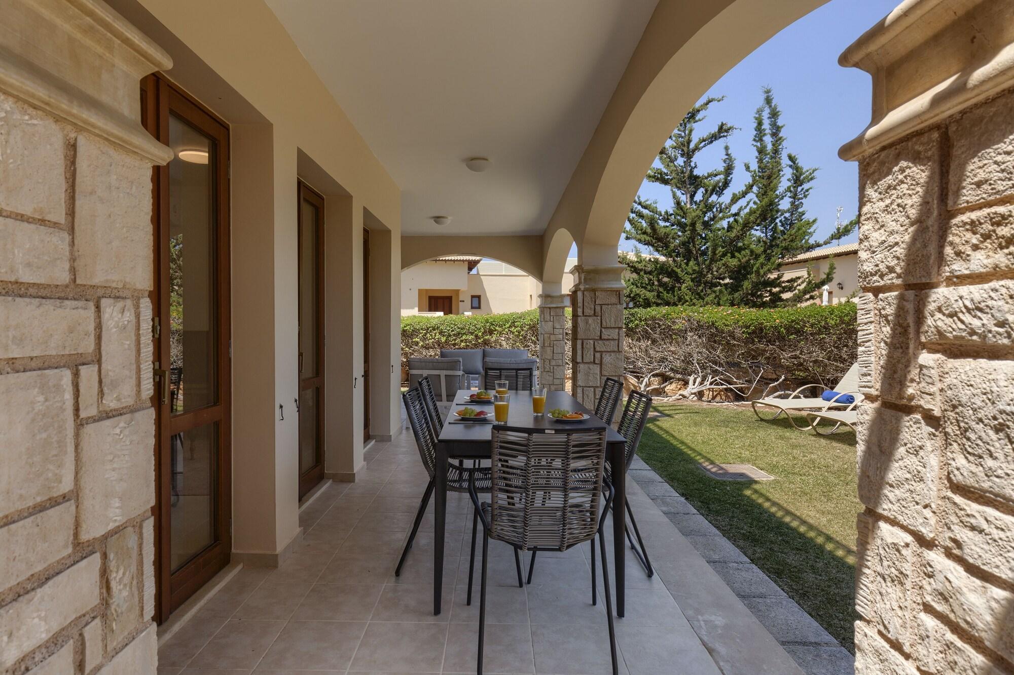 Aphrodite Hills Holiday Residences Extérieur photo